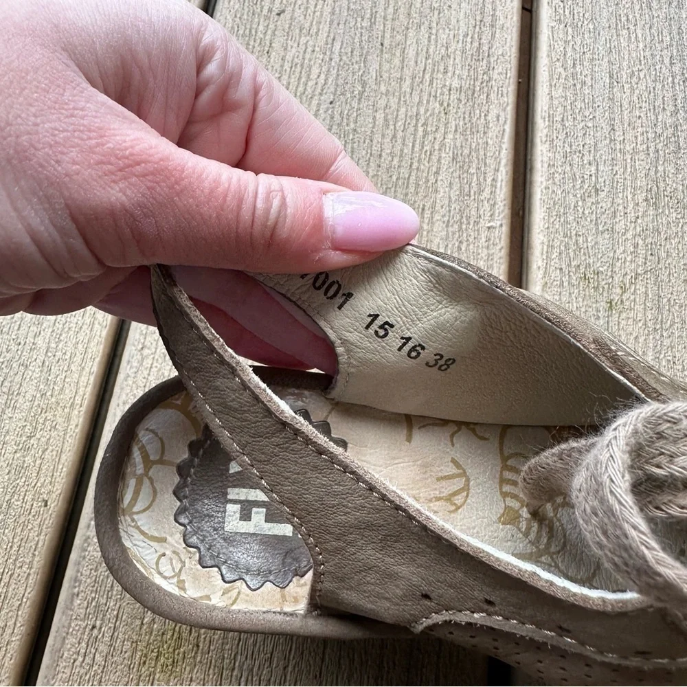 Fly London Yuta Peep Toe Wedge Sneakers Taupe Tan Size 38, 7-7.5 Women’s